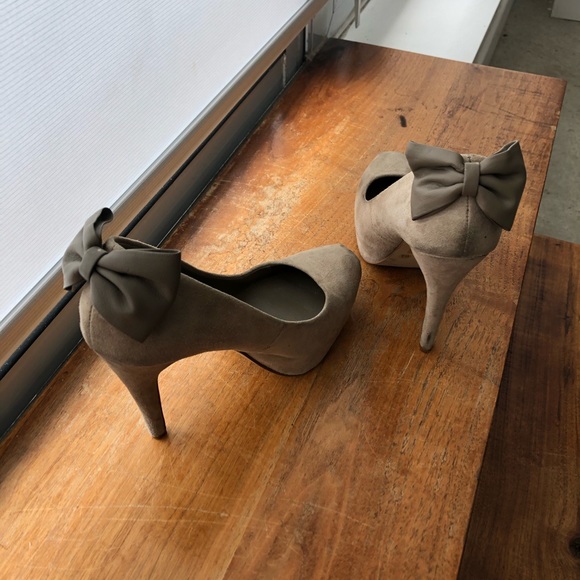 Dolce Vita tan suede 6.5 - Picture 3 of 4